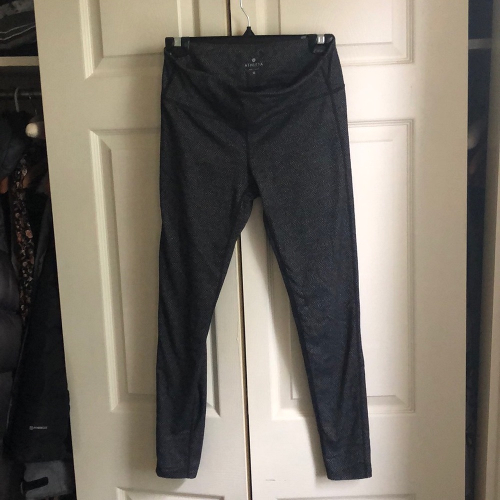 Athleta Chaturanga tights medium black swirl
